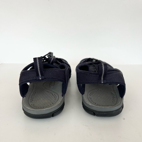 KEEN Men\'s Clearwater CNX Sandal in Navy Blue and Light Gray, size 10 / 43 main image 4